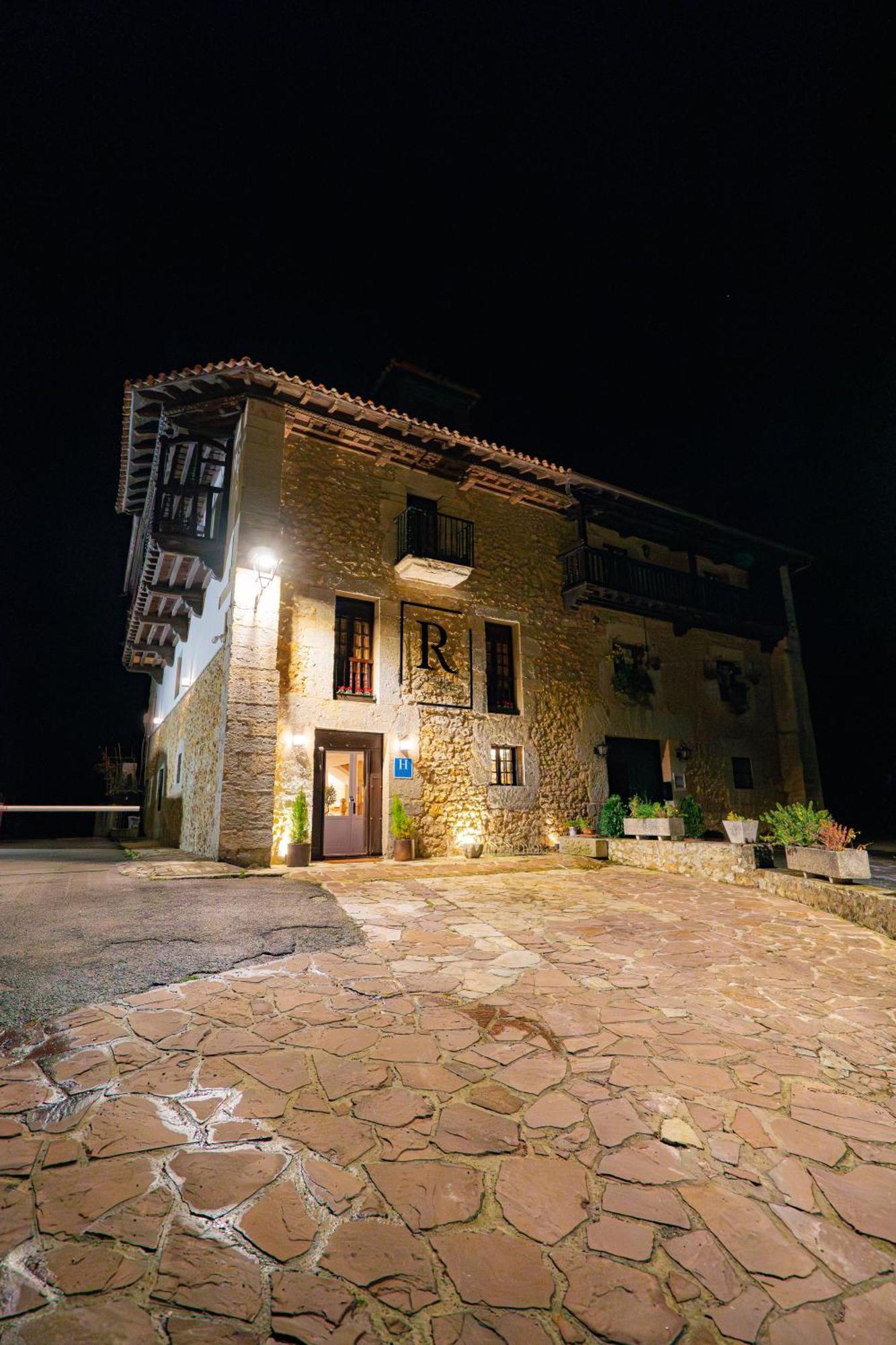 Hotel R Santillana Santillana del Mar Esterno foto