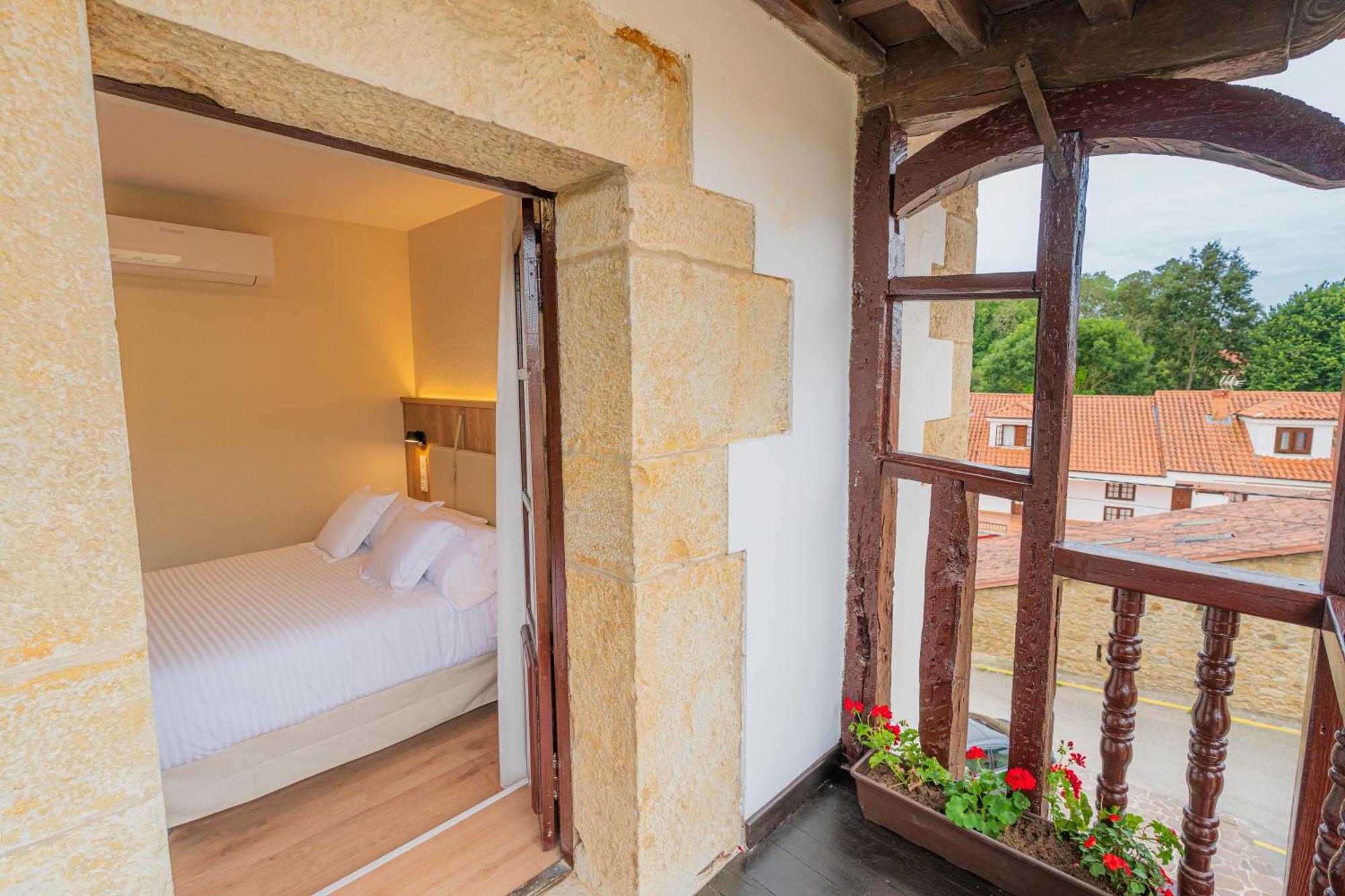 Hotel R Santillana Santillana del Mar Esterno foto